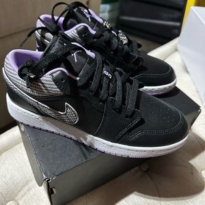 Nike youth/women’s Jordan’s